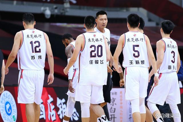 北京男篮在客场战胜对手，实现逆袭