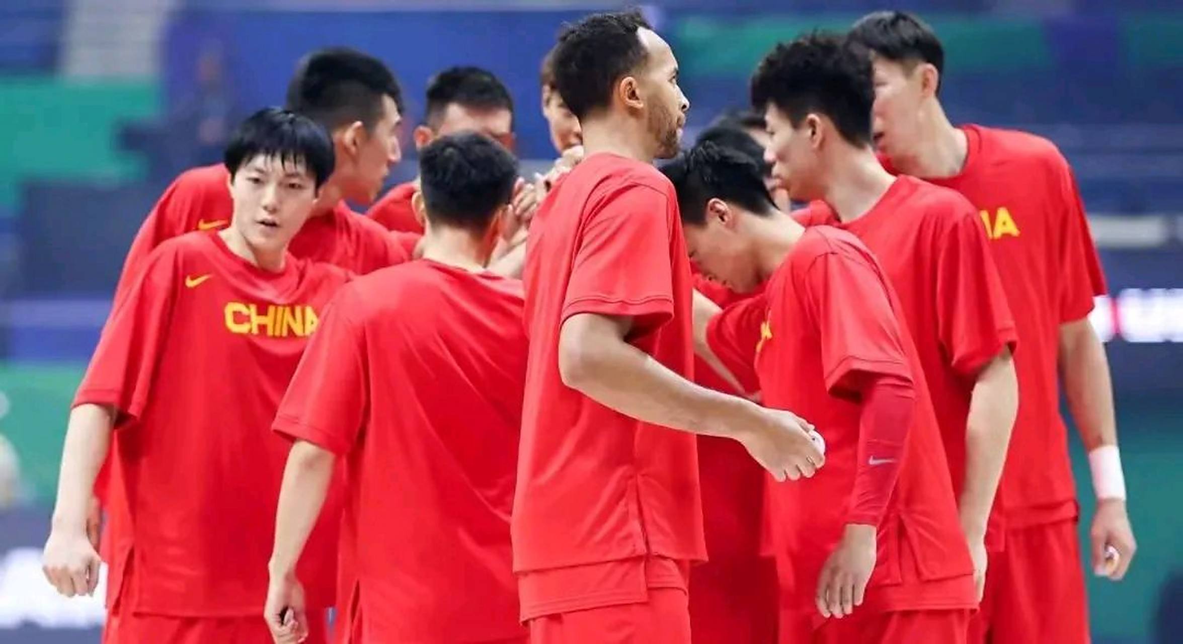 包含塞尔维亚国家队备战立陶宛，追求连胜纪录的词条