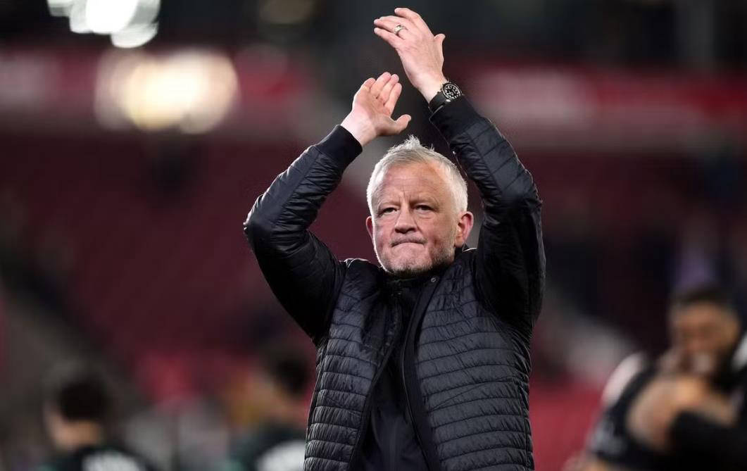 爱游戏官网网页版入口-包含谢菲联取得重要胜利，球迷欢呼不断的词条