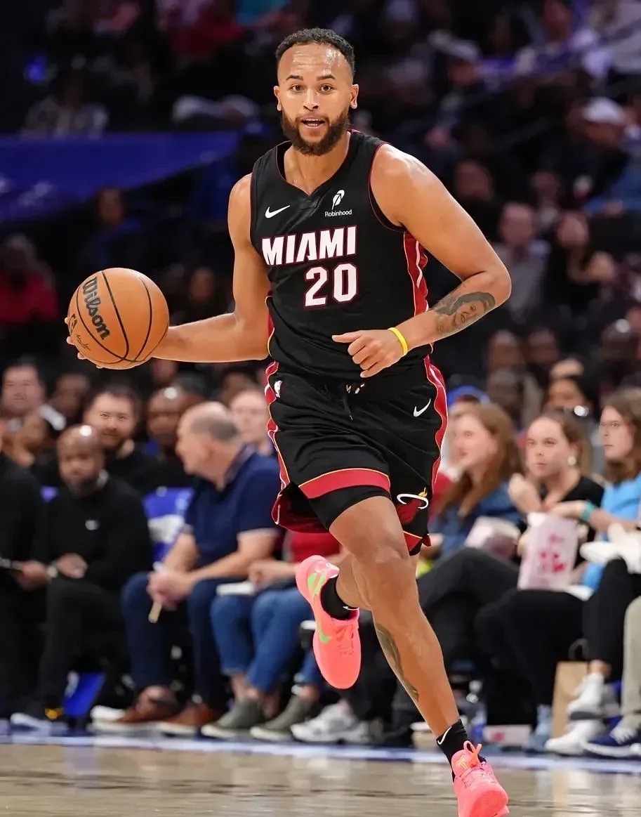 关于热火队新秀球员崭露头角，为球队注入新鲜活力的信息