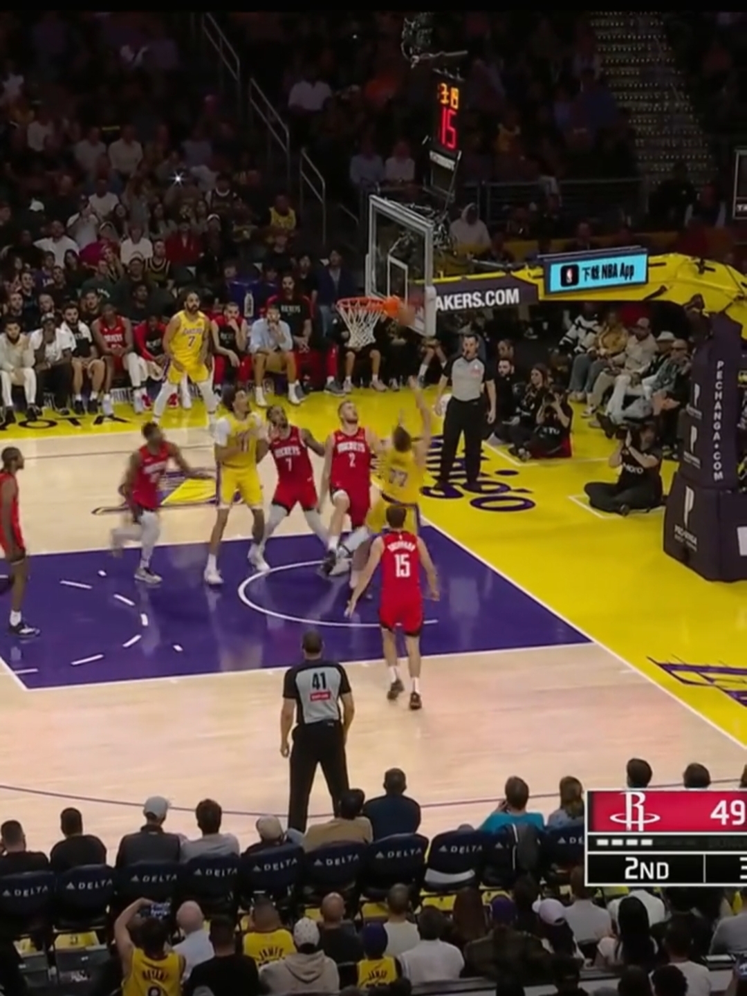 爱游戏官网网页版入口-NBA常规赛：火箭爆冷击败湖人