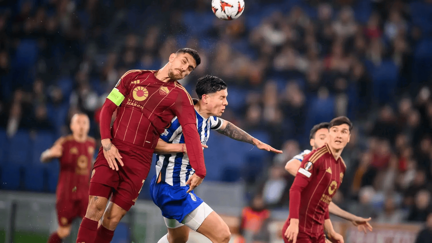 爱游戏中国官网-卡利亚里战胜降级危机，球队保级前景乐观的简单介绍